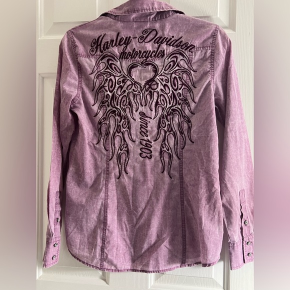Harley Davidson Embroidered Rhinestone Button Top - Picture 3 of 6